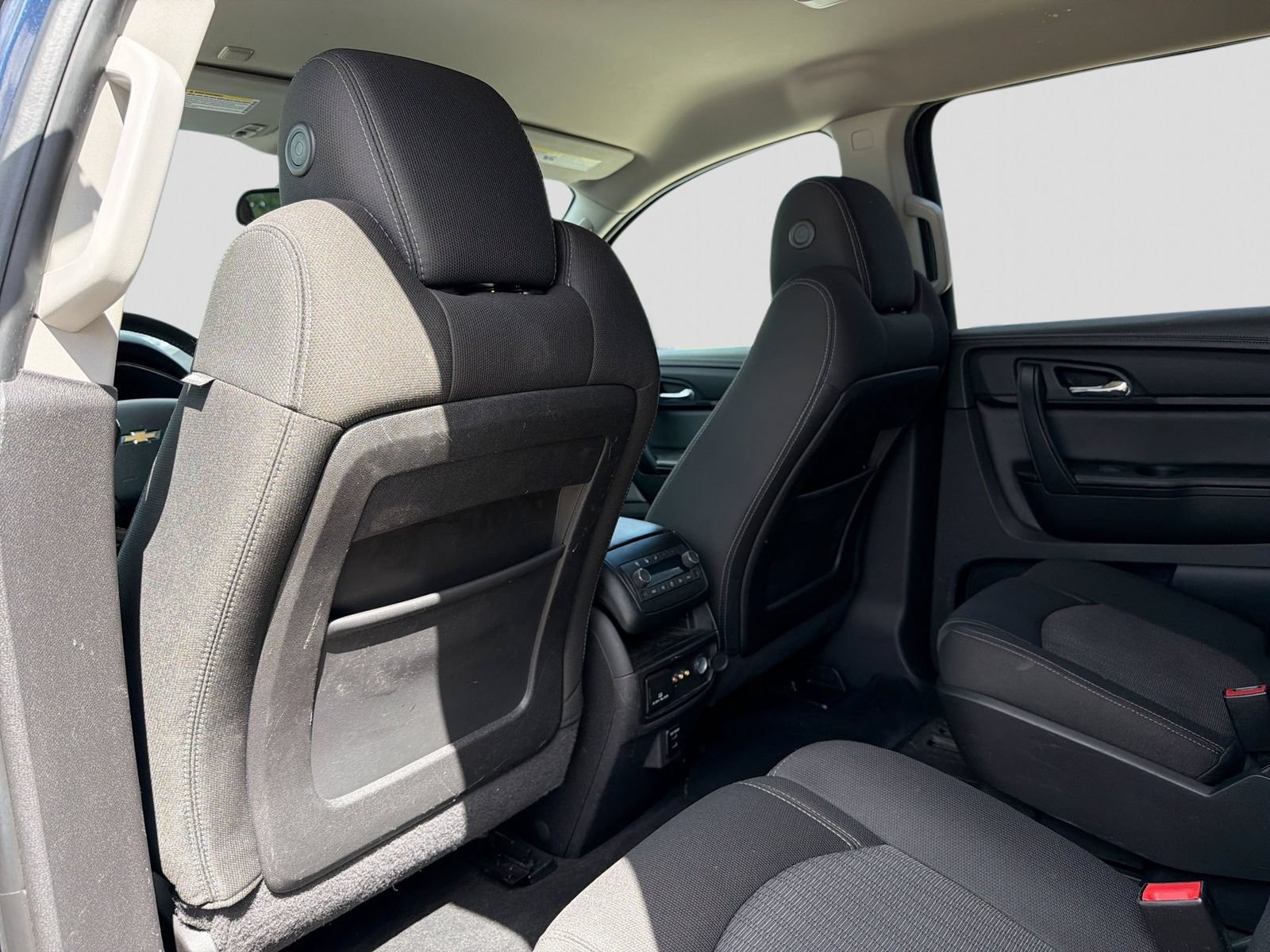 Used 2015 Chevrolet Traverse LT w/ Traveler's Package FWD image 22