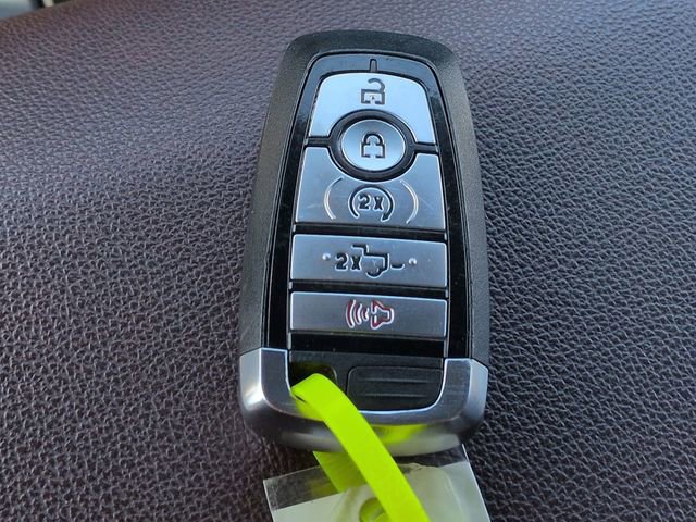 Certified 2022 Ford F150 Lariat w/ Equipment Group 502A High image 39