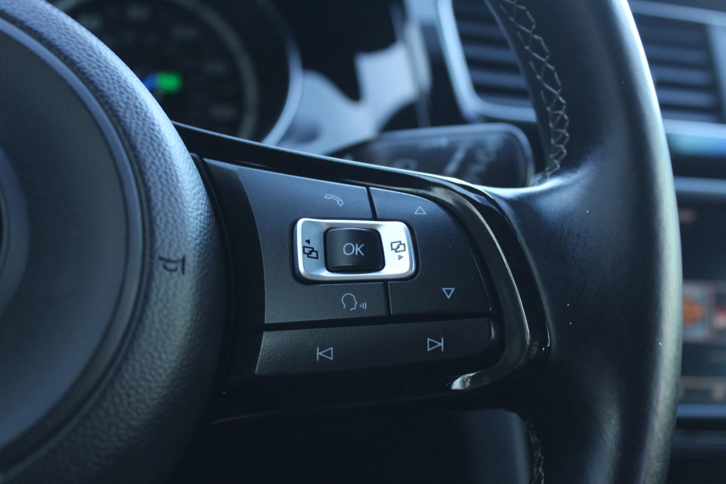 Used 2016 Volkswagen Golf 4-Door image 27