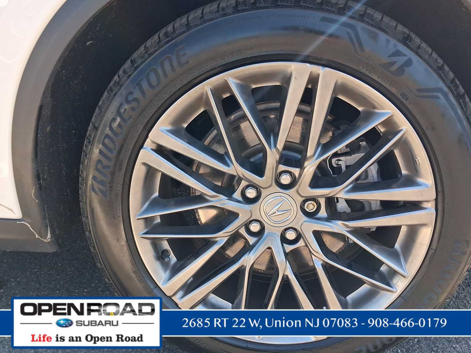 Used 2024 Acura MDX SH-AWD w/ Advance Package image 6