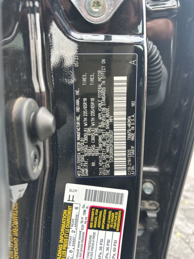 Used 2023 Toyota Highlander XLE image 46