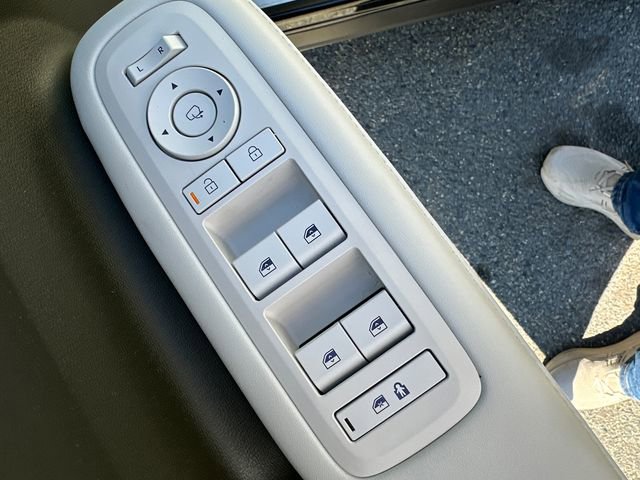 Used 2025 Hyundai Santa Fe Calligraphy image 34