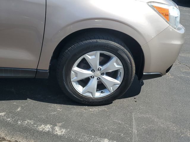 Used 2015 Subaru Forester 2.5i w/ Alloy Wheel Package AWD/4WD image 6
