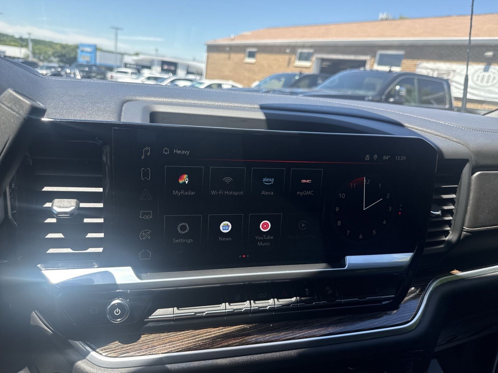 Used 2024 GMC Sierra 2500 SLE w/ SLE Value Package; AWD/4WD image 18