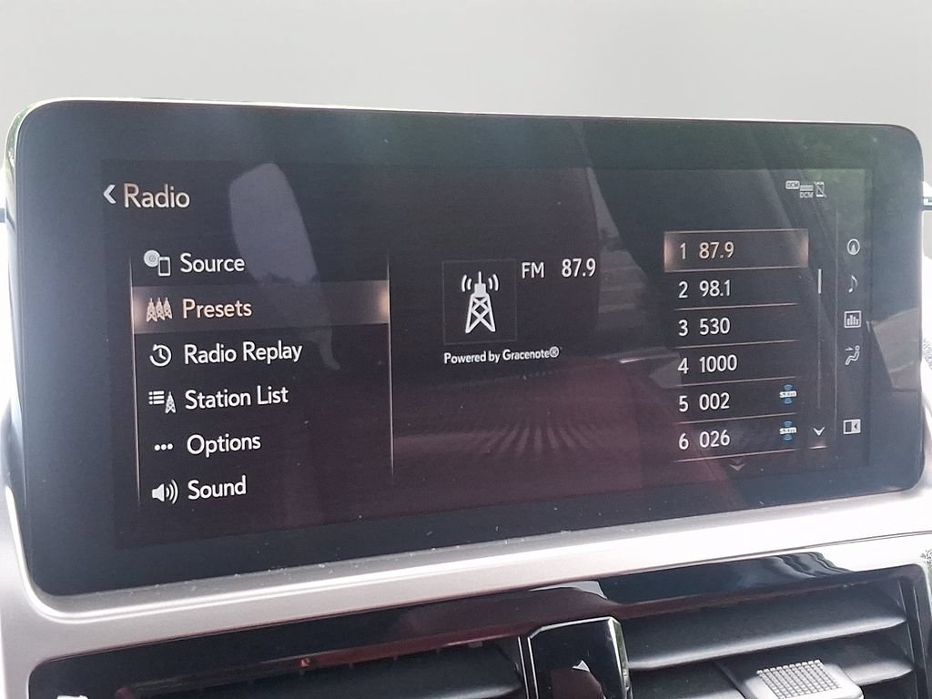 Used 2022 Lexus GX 460 Luxury w/ Sport Design Package AWD/4WD image 19