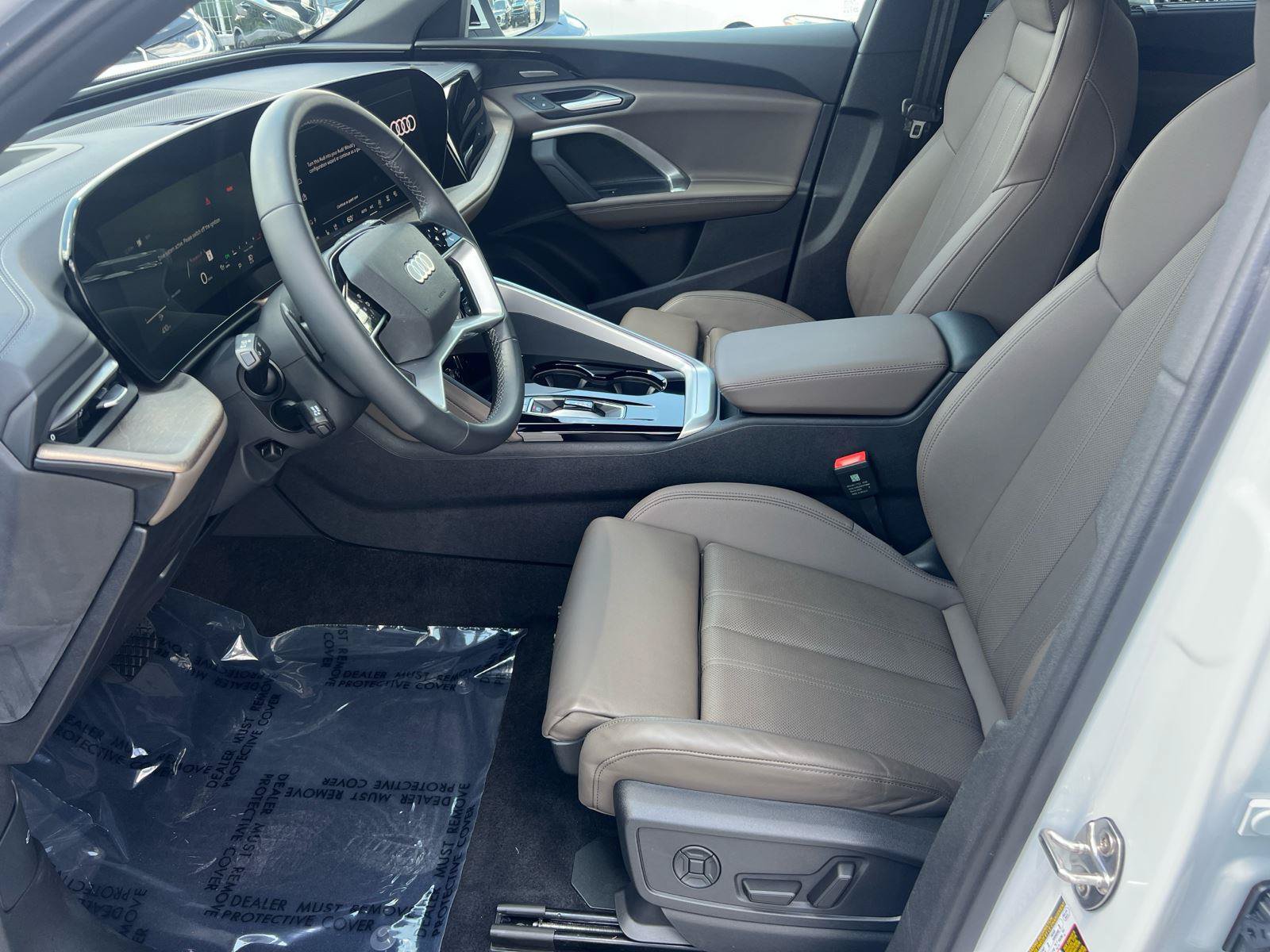 Certified 2025 Audi Q5 Premium w/ Premium Plus AWD/4WD image 9