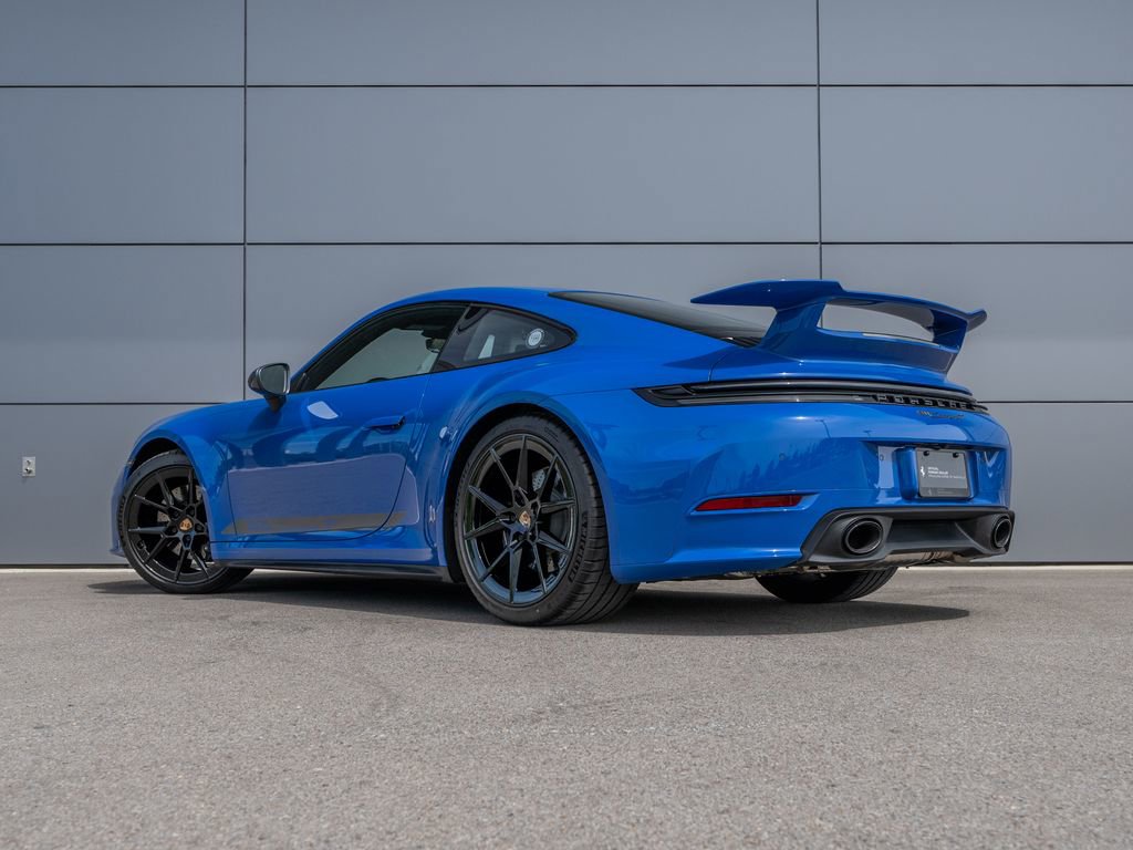 Used 2025 Porsche 911 Carrera RWD image 9