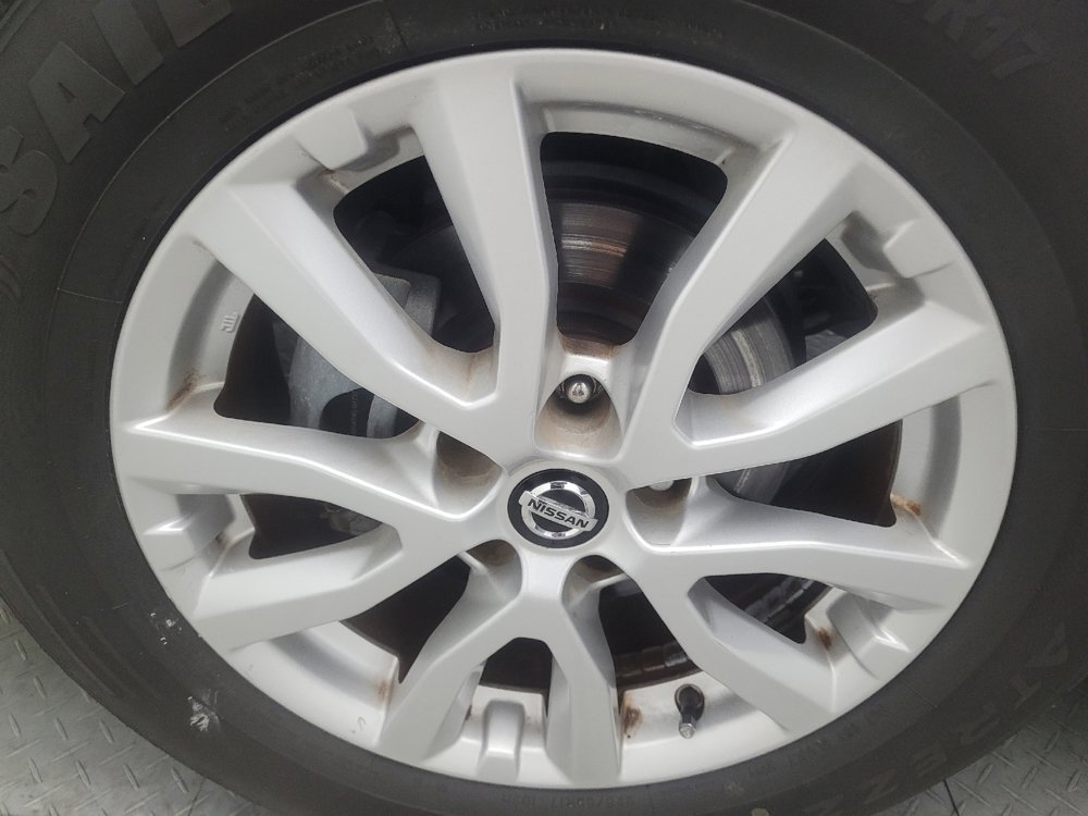 Used 2019 Nissan Rogue S w/ Special Edition Package FWD image 31