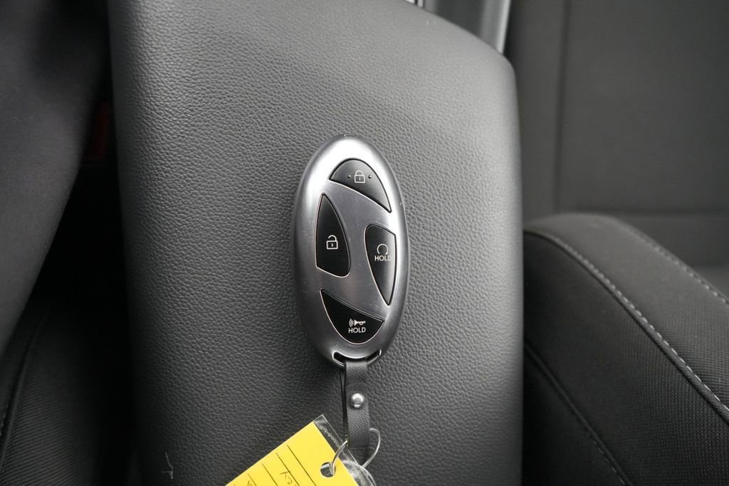 Certified 2025 Hyundai Elantra SEL FWD image 38