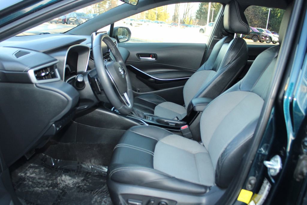 Used 2019 Toyota Corolla XSE image 11