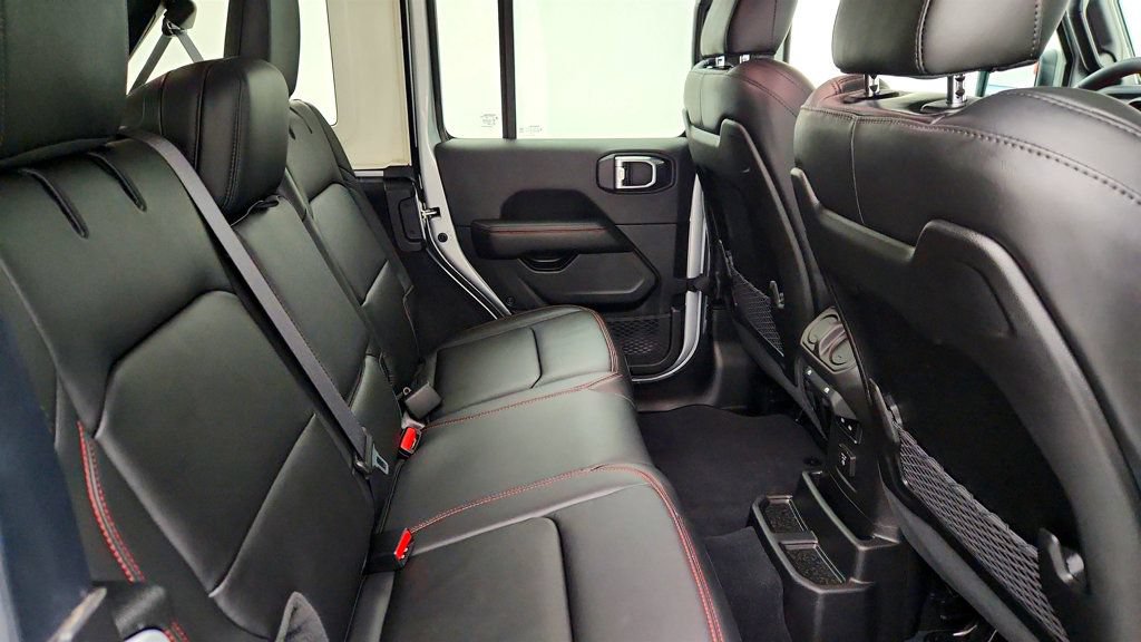 Used 2024 Jeep Wrangler Unlimited Rubicon w/ Convenience Group AWD/4WD image 23