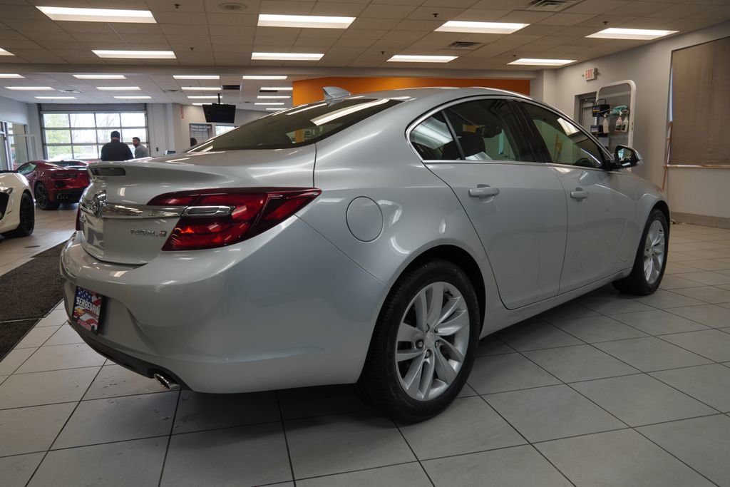 Used 2016 Buick Regal FWD image 16