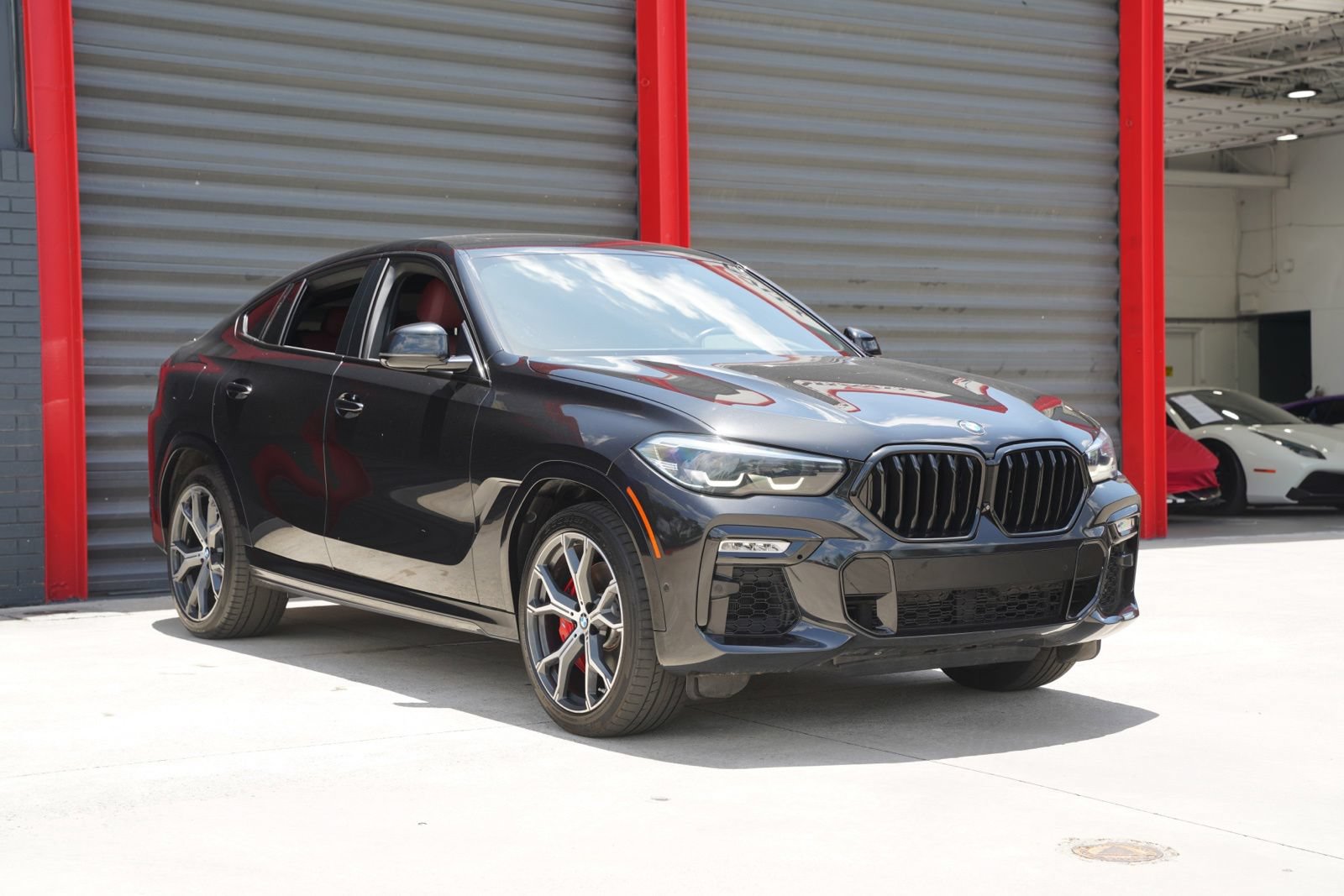 Used 2021 BMW X6 sDrive40i w/ M Sport Package RWD image 3