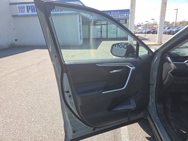 Used 2023 Toyota RAV4 XLE Premium AWD/4WD image 9