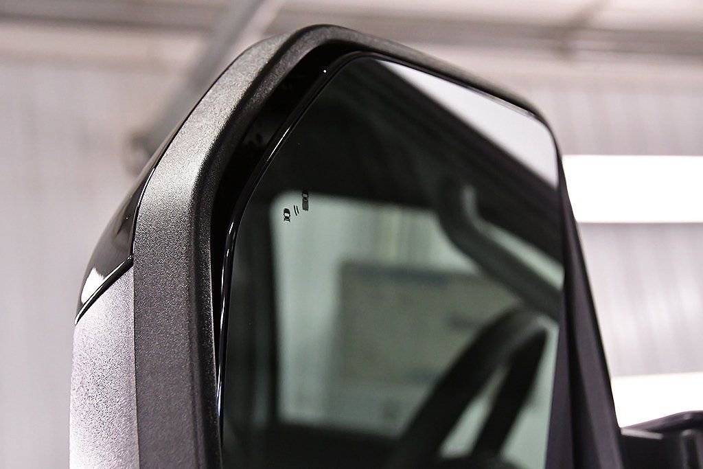 New 2026 Ford F250 Lariat w/ Black Appearance Package image 18