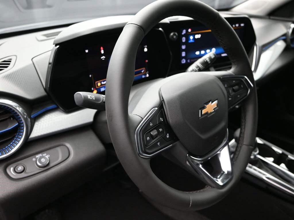 New 2026 Chevrolet Trax LT w/ Driver Confidence Package image 12