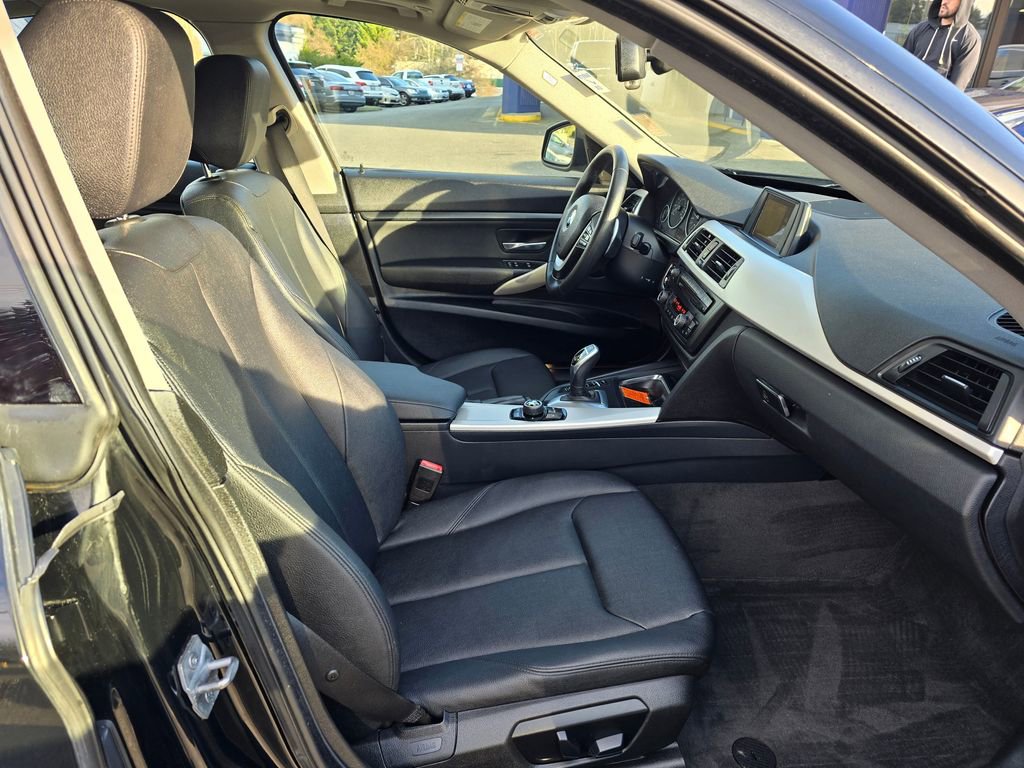Used 2014 BMW 328i Gran Turismo xDrive image 11