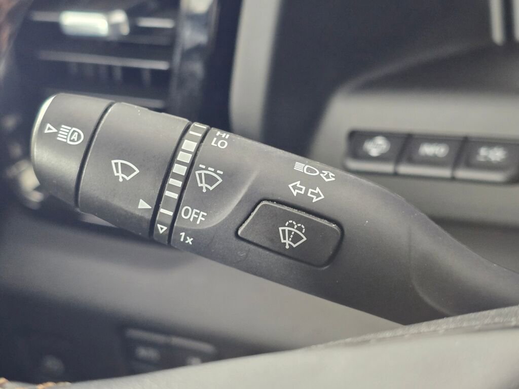 Used 2024 GMC Sierra 2500 AT4 w/ AT4 Premium Plus Package image 27