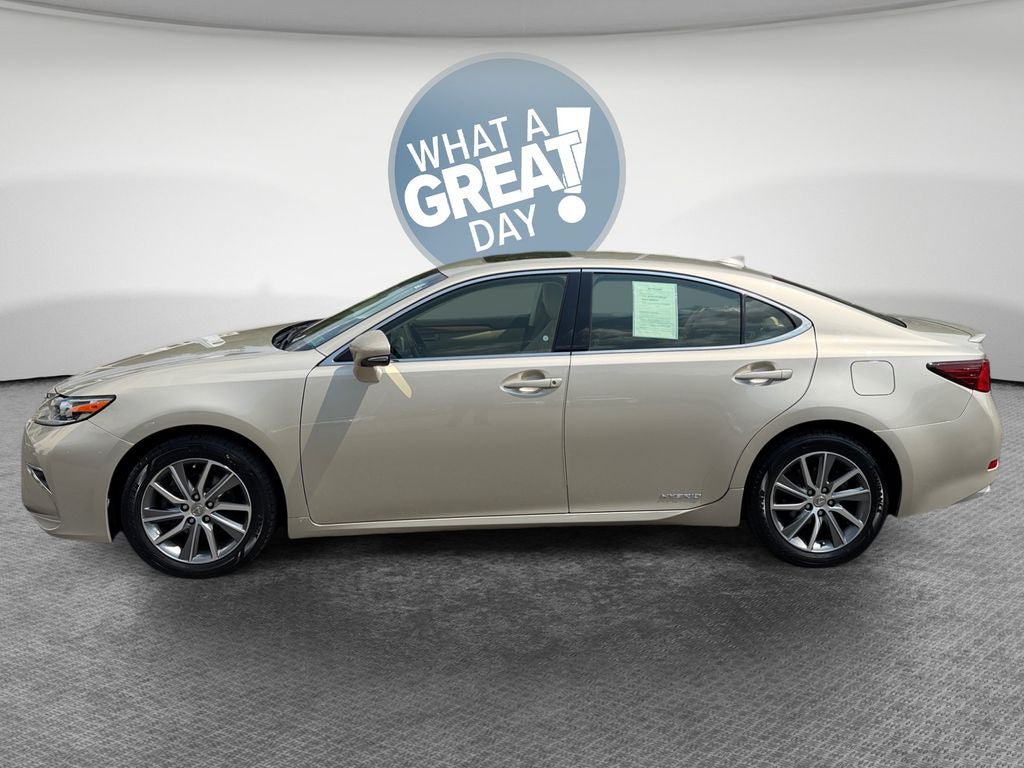 Used 2017 Lexus ES 300h FWD image 7