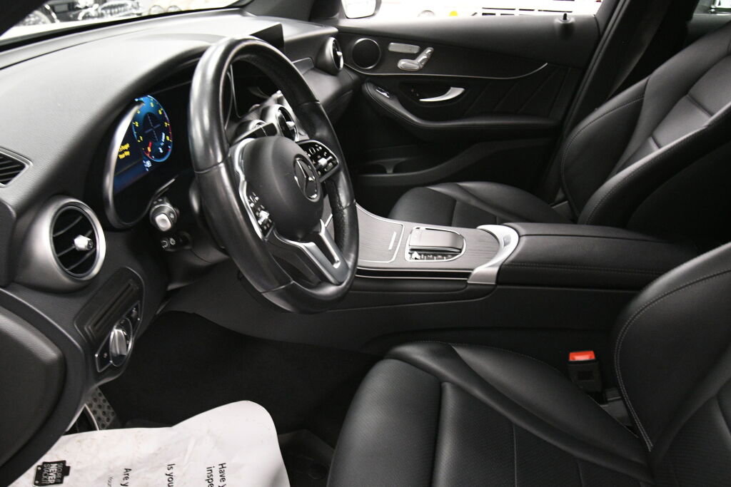 Used 2022 Mercedes-Benz GLC 300 4MATIC image 20