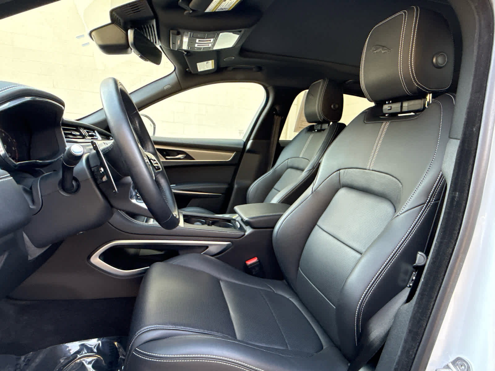 Certified 2025 Jaguar F-PACE R-Dynamic S image 12