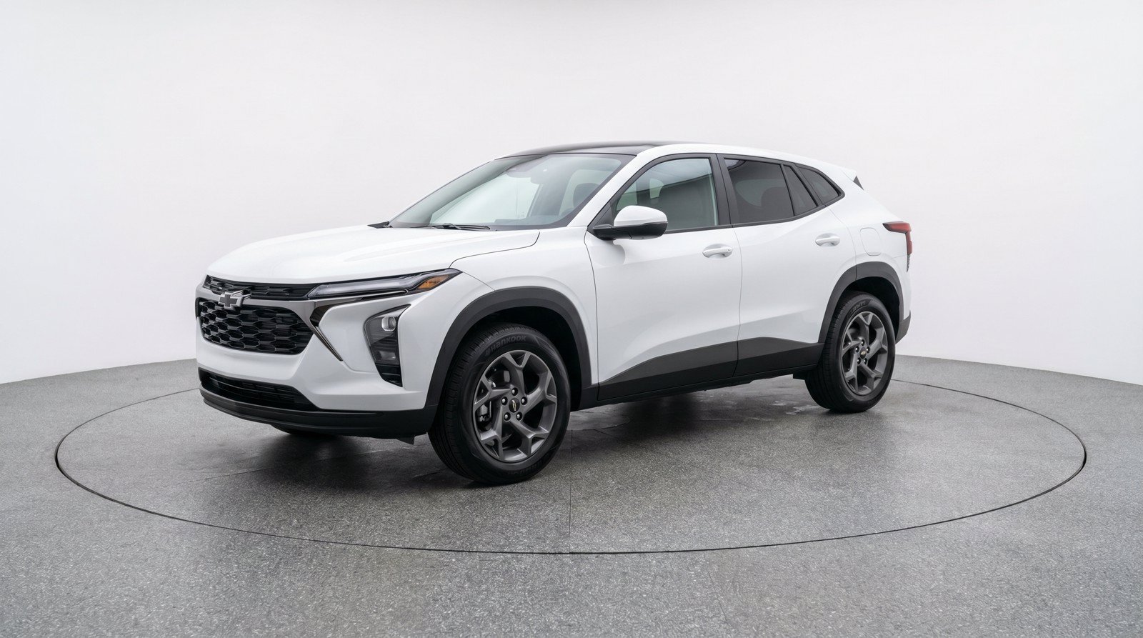 Used 2025 Chevrolet Trax LT FWD image 3
