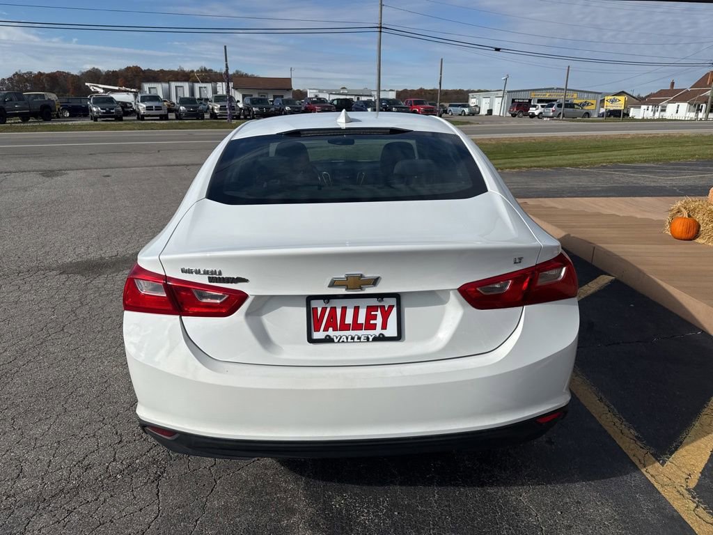 Used 2017 Chevrolet Malibu LT image 10