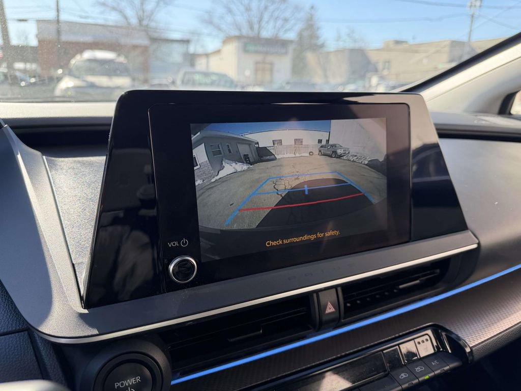 Used 2024 Toyota Prius XLE image 32