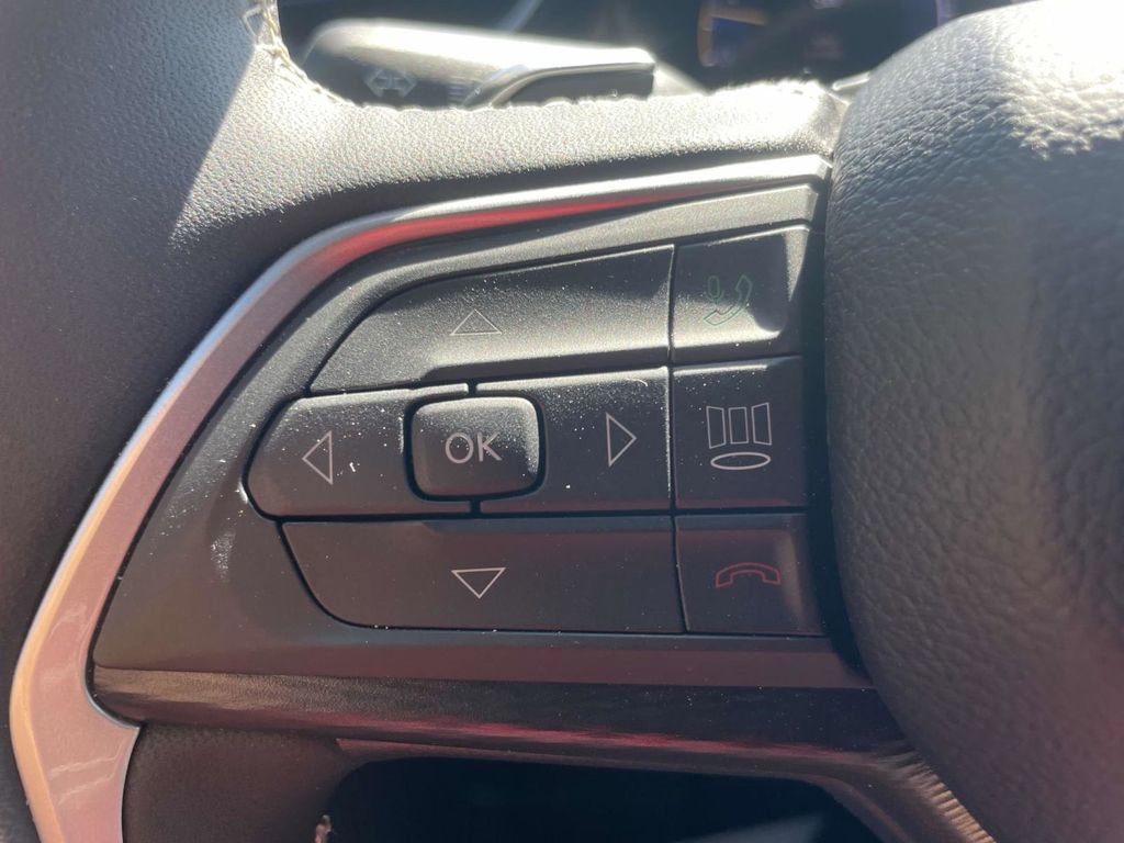 Certified 2025 Jeep Grand Cherokee L Altitude image 33