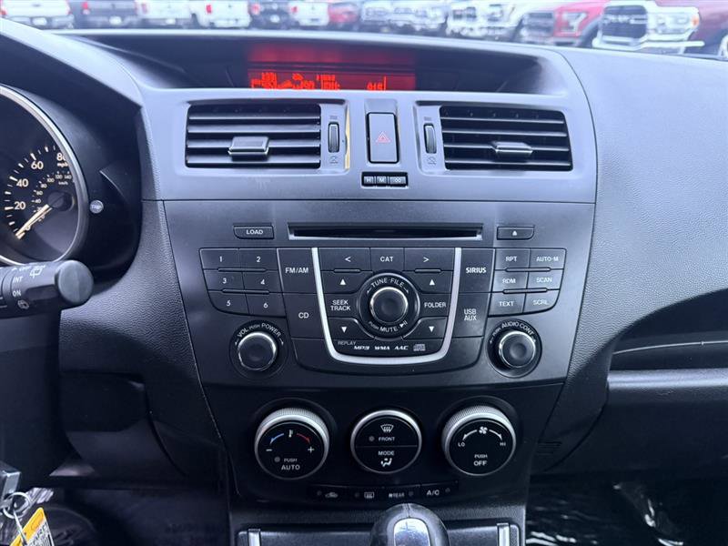 Used 2015 MAZDA MAZDA5 Sport image 29