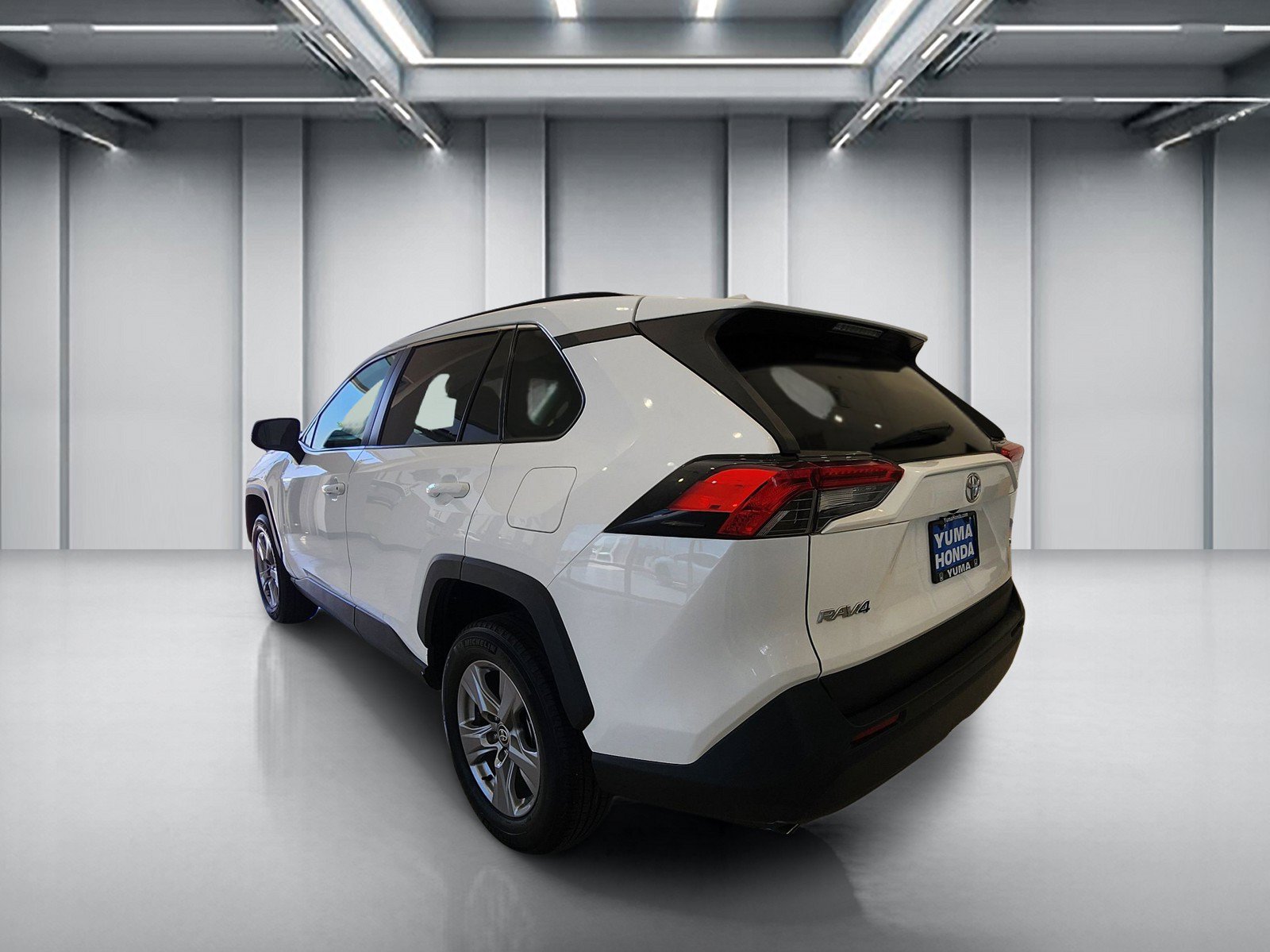 Used 2024 Toyota RAV4 XLE FWD image 8