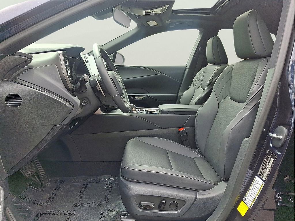 Used 2024 Lexus RX 350 Premium w/ Accessory Package AWD/4WD image 12