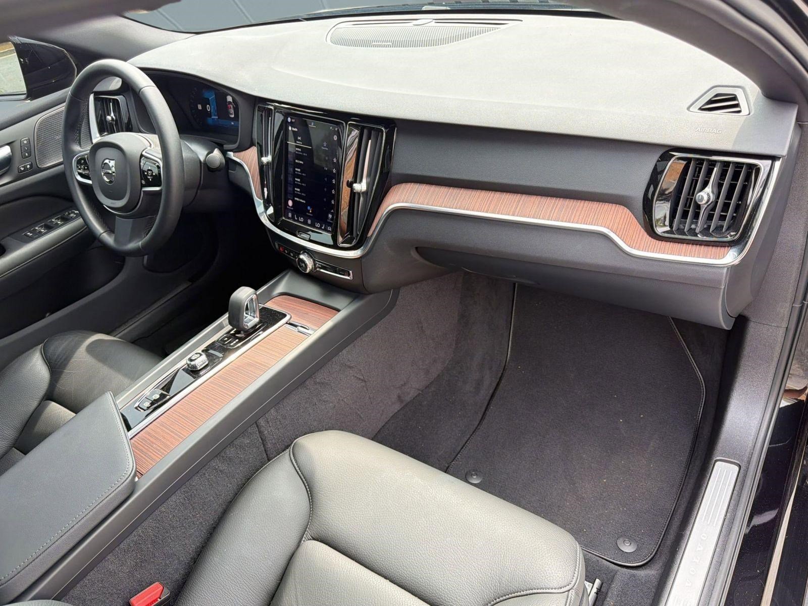 Certified 2023 Volvo S60 B5 Plus image 31