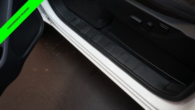 Certified 2025 Nissan Frontier SV w/ SV Convenience Package AWD/4WD image 30