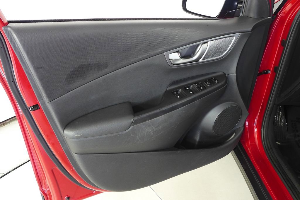 Used 2019 Hyundai Kona Limited image 11
