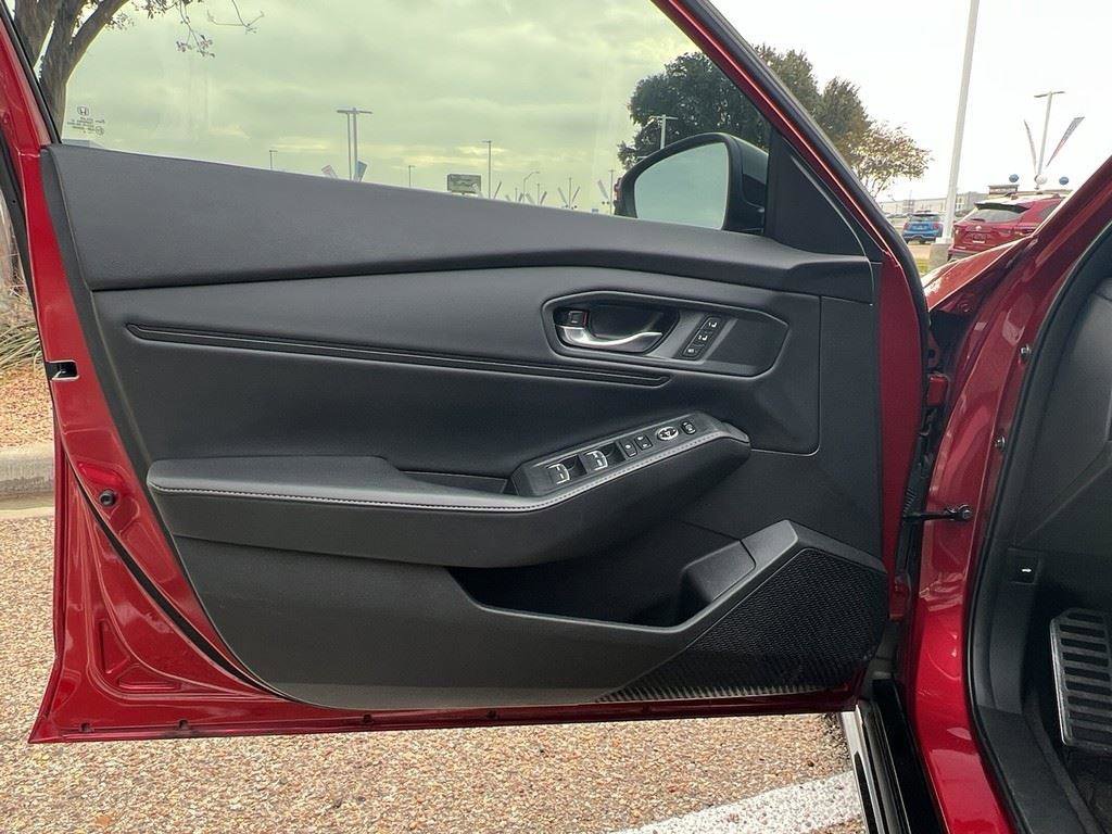 Used 2023 Honda Accord Sport image 37