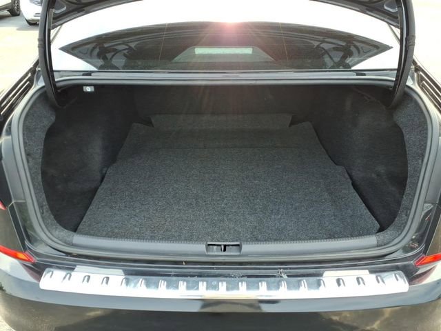 Used 2021 Volkswagen Passat 2.0T SE FWD image 11