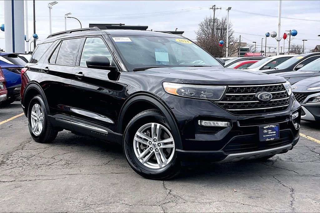 Certified 2024 Ford Explorer XLT w/ Equipment Group 202A AWD/4WD image 32