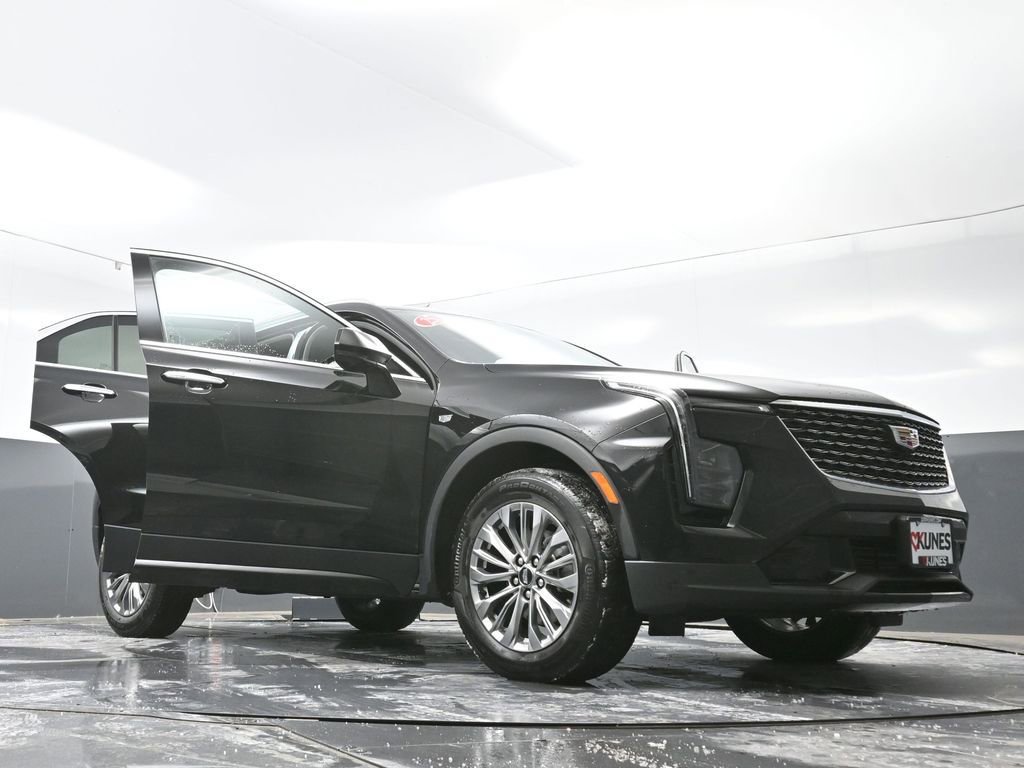 Used 2025 Cadillac XT4 Premium Luxury image 75
