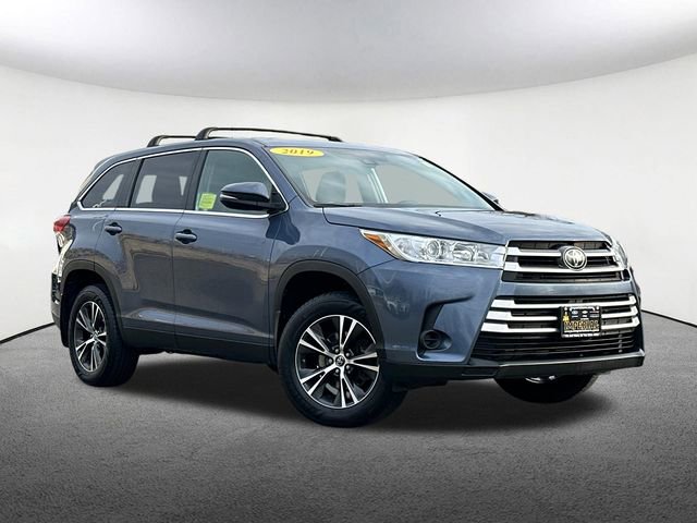 Certified 2019 Toyota Highlander LE AWD/4WD image 2
