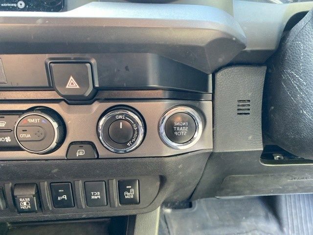 Used 2021 Toyota Tacoma TRD Off-Road w/ Technology Package image 19