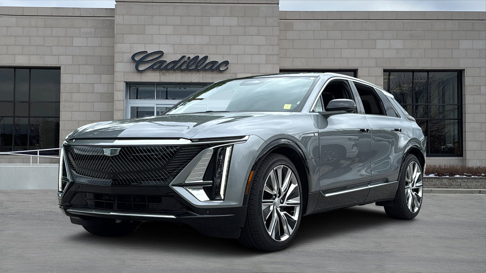 Certified 2025 Cadillac Lyriq Luxury w/ LPO, Floor Liner Package AWD/4WD image 5