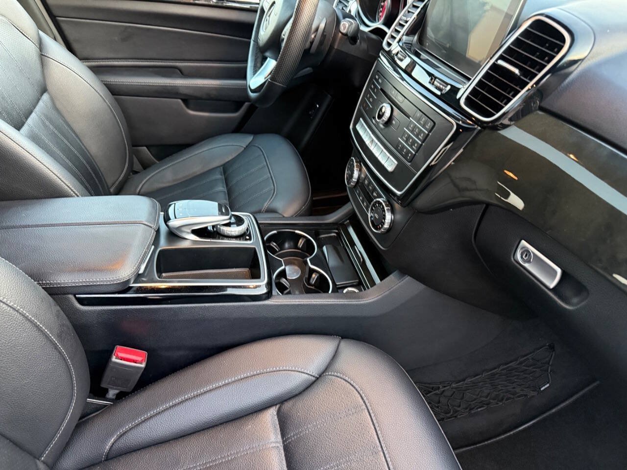 Used 2016 Mercedes-Benz GLE 300d 4MATIC image 34