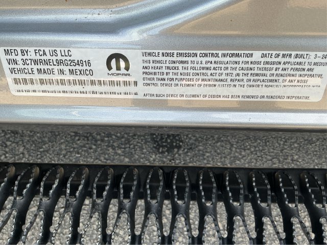 Used 2024 RAM 5500 Tradesman w/ Chrome Appearance Group AWD/4WD image 14