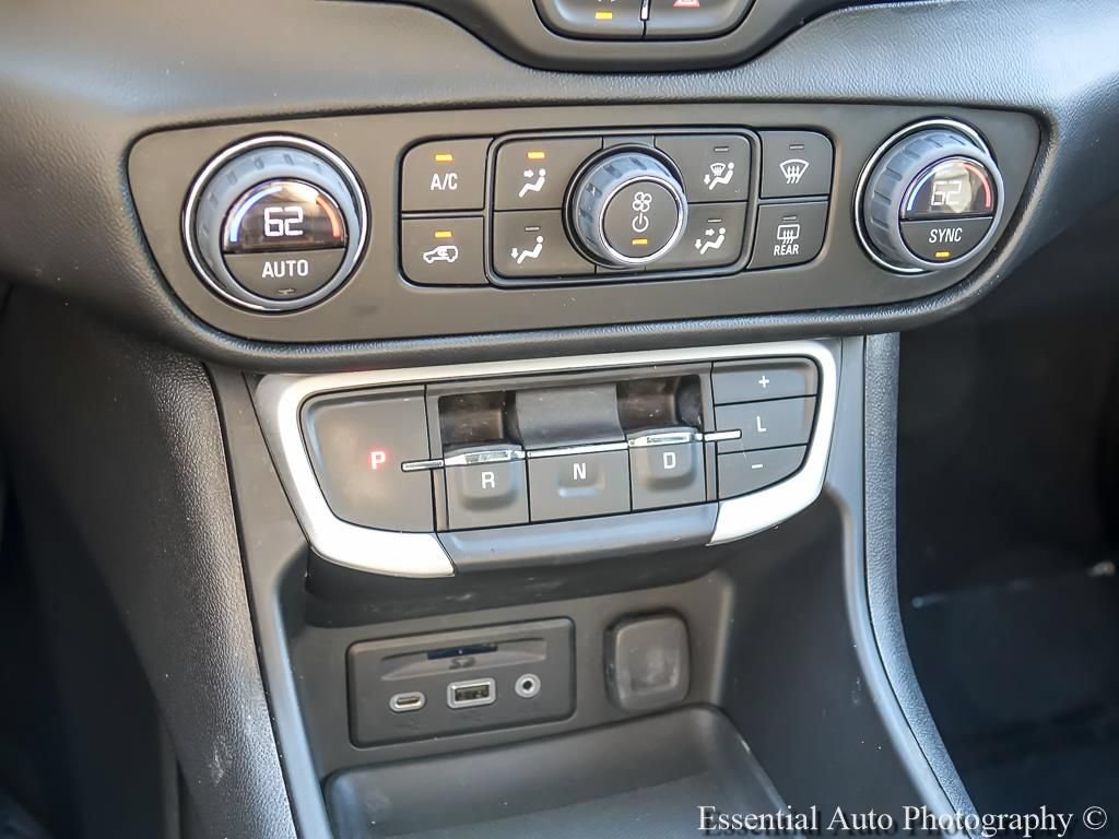 Certified 2023 GMC Terrain SLT w/ Elevation Edition AWD/4WD image 18