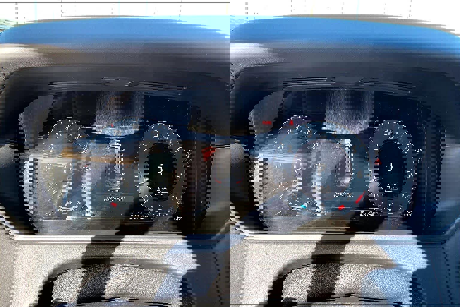 New 2026 Land Rover Range Rover Velar Dynamic SE image 19