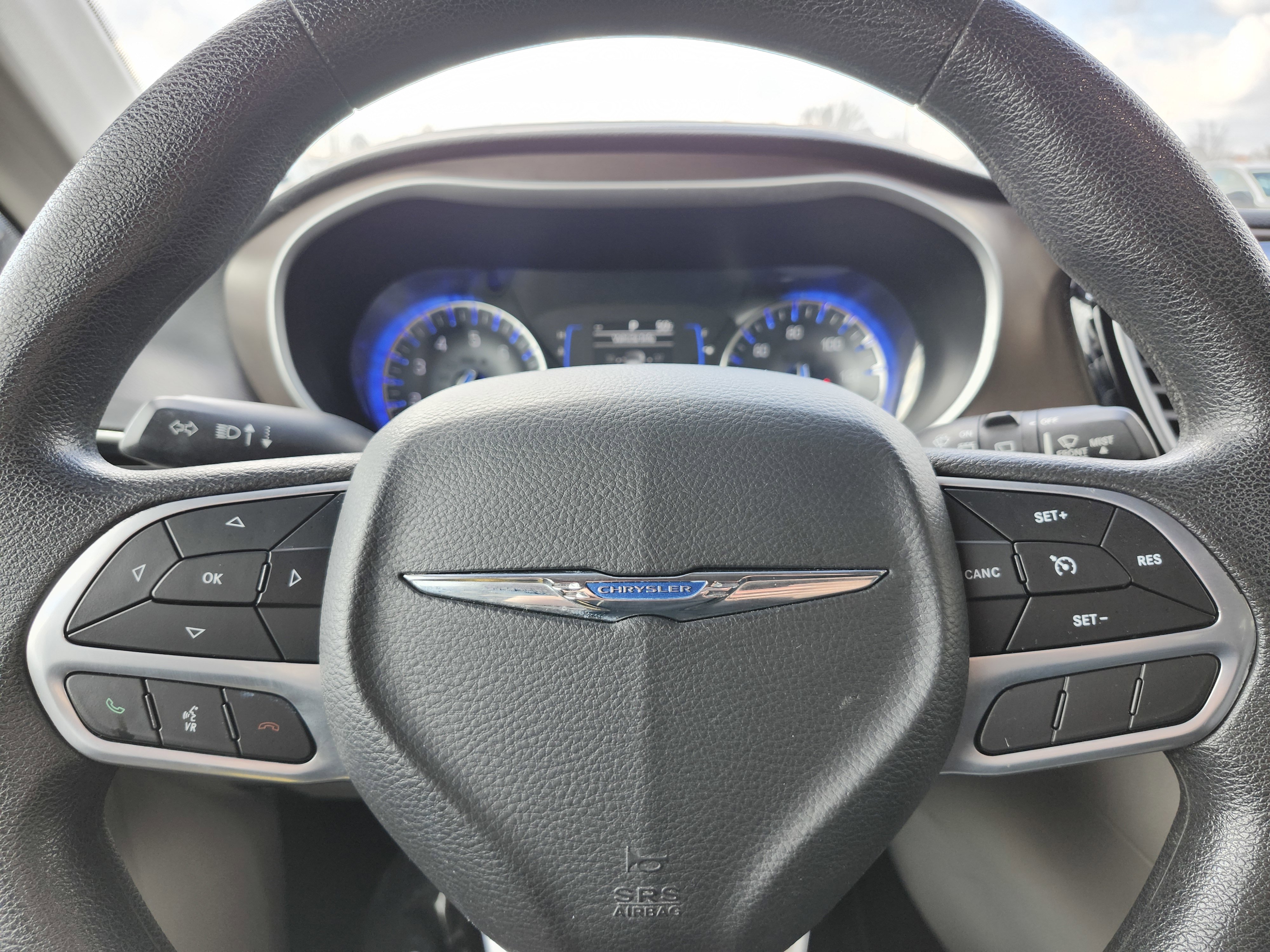 Used 2021 Chrysler Voyager Lxi image 22