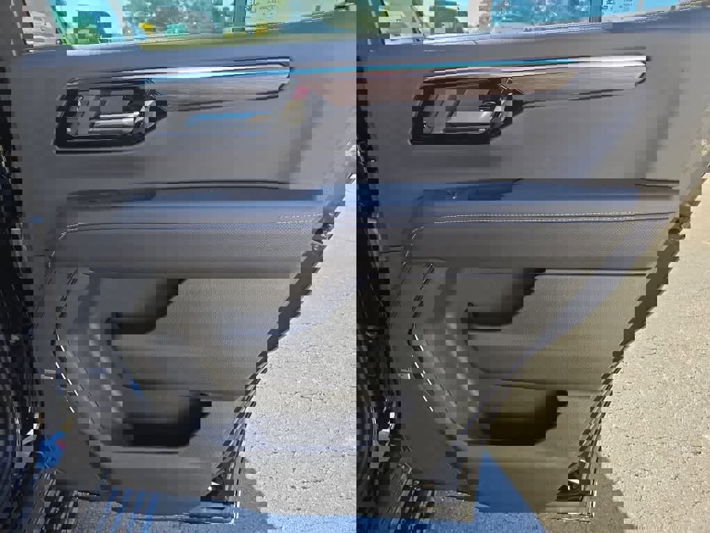 New 2025 Chevrolet Tahoe Premier image 38