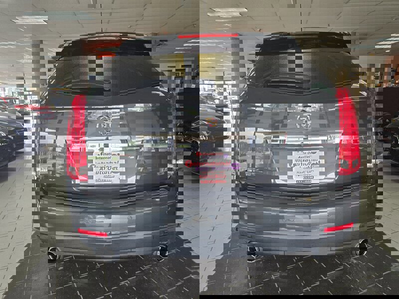 Used 2015 Cadillac SRX Luxury w/ Driver Awareness Package image 5