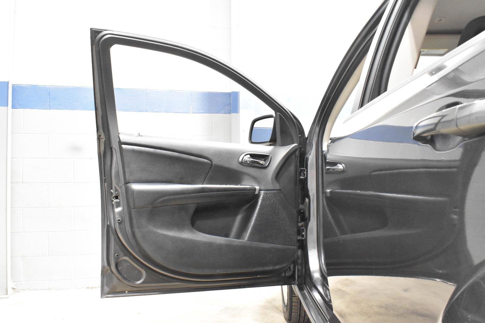 Used 2018 Dodge Journey SE w/ Popular Equipment Group image 10